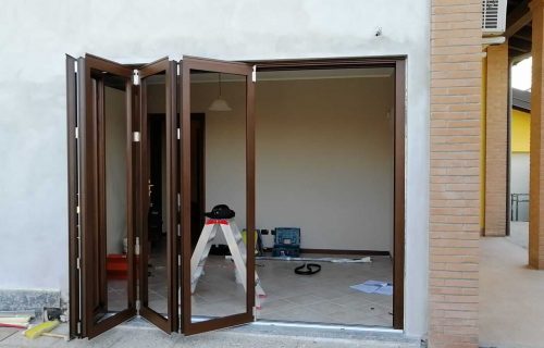 installazione-serramento-a-libro
